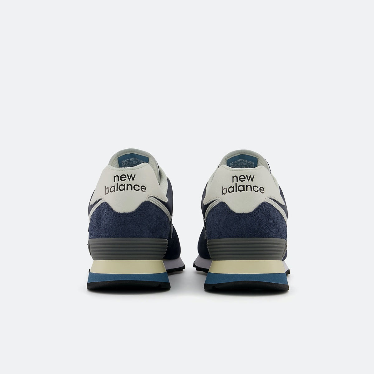 Scarpe Uomo NEW BALANCE Sneakers 574 in Mesh e Suede colore Navy