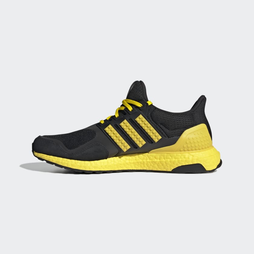 Scarpe Uomo ADIDAS Sneakers linea Ultraboost DNA x Lego colore Nero e Giallo