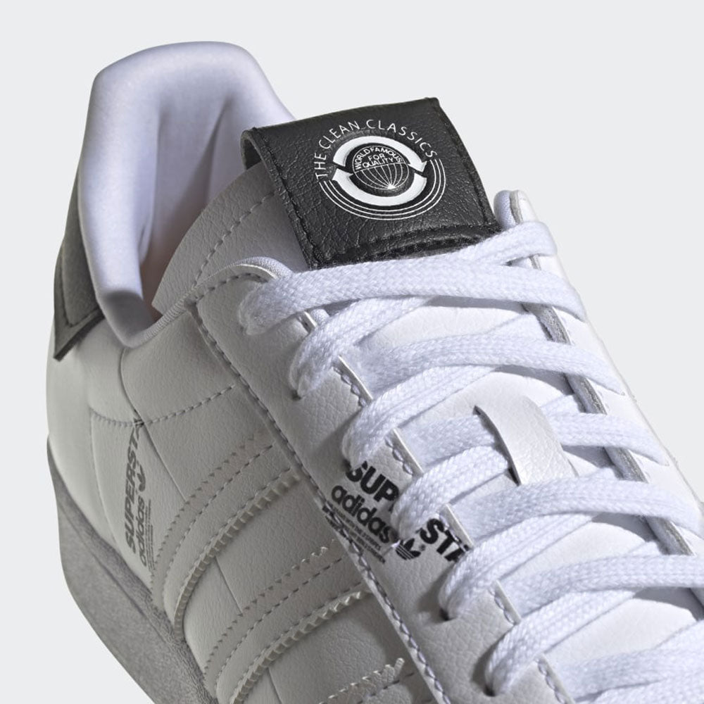 Scarpe Uomo ADIDAS Sneakers linea Superstar in Pelle Sintetica colore Bianco e Nero con Scritte Laterali