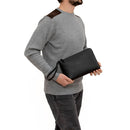 Pochette Unisex GIANNI CONTI in Pelle Martellata Marrone Scuro