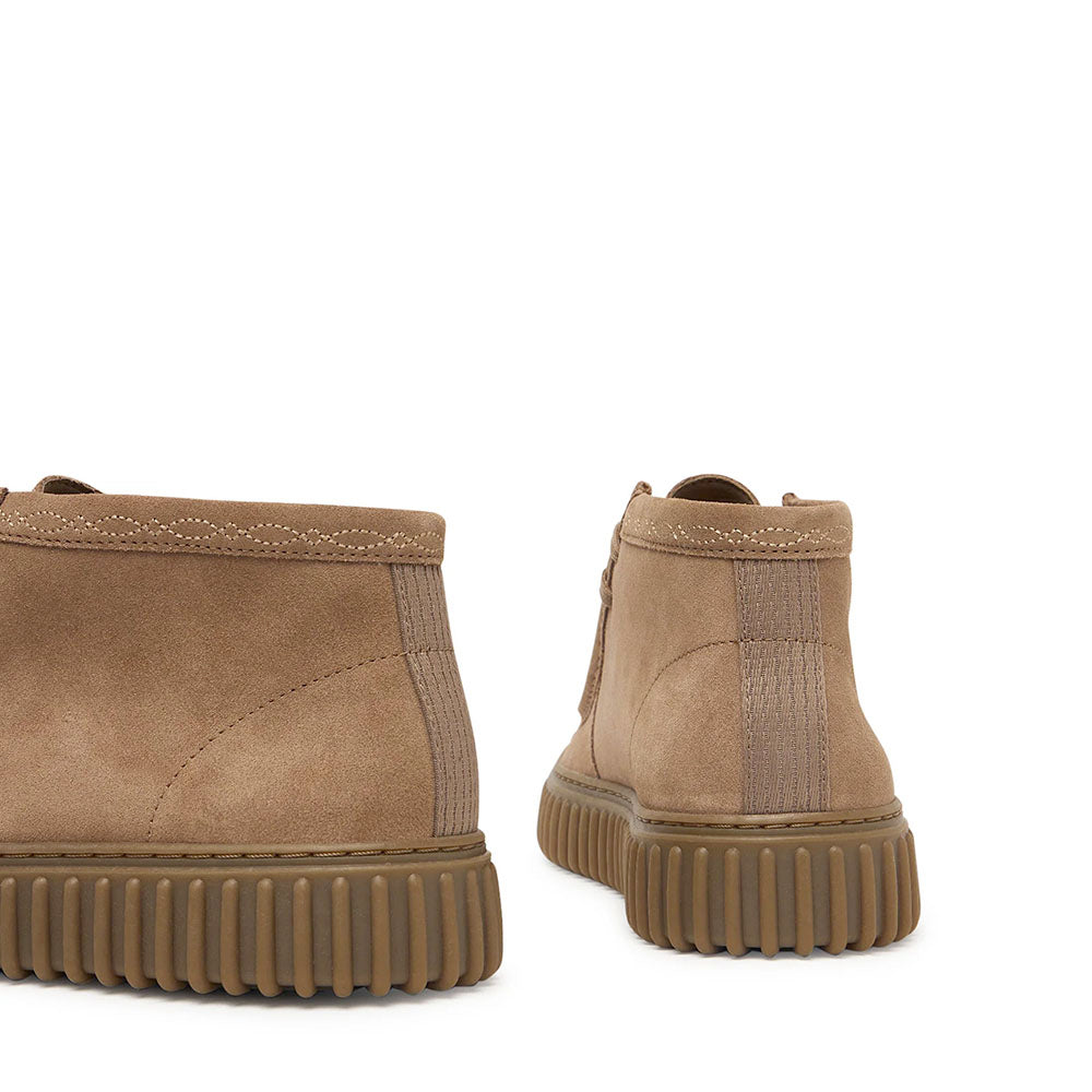Stivaletto Uomo CLARKS linea Torhill Hi in Pelle Scamosciata Stone