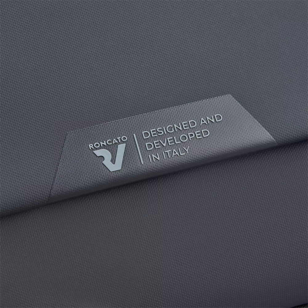 Zaino da Viaggio Underseat Espandibile RONCATO linea Wanderline in Tessuto Gommato Nero