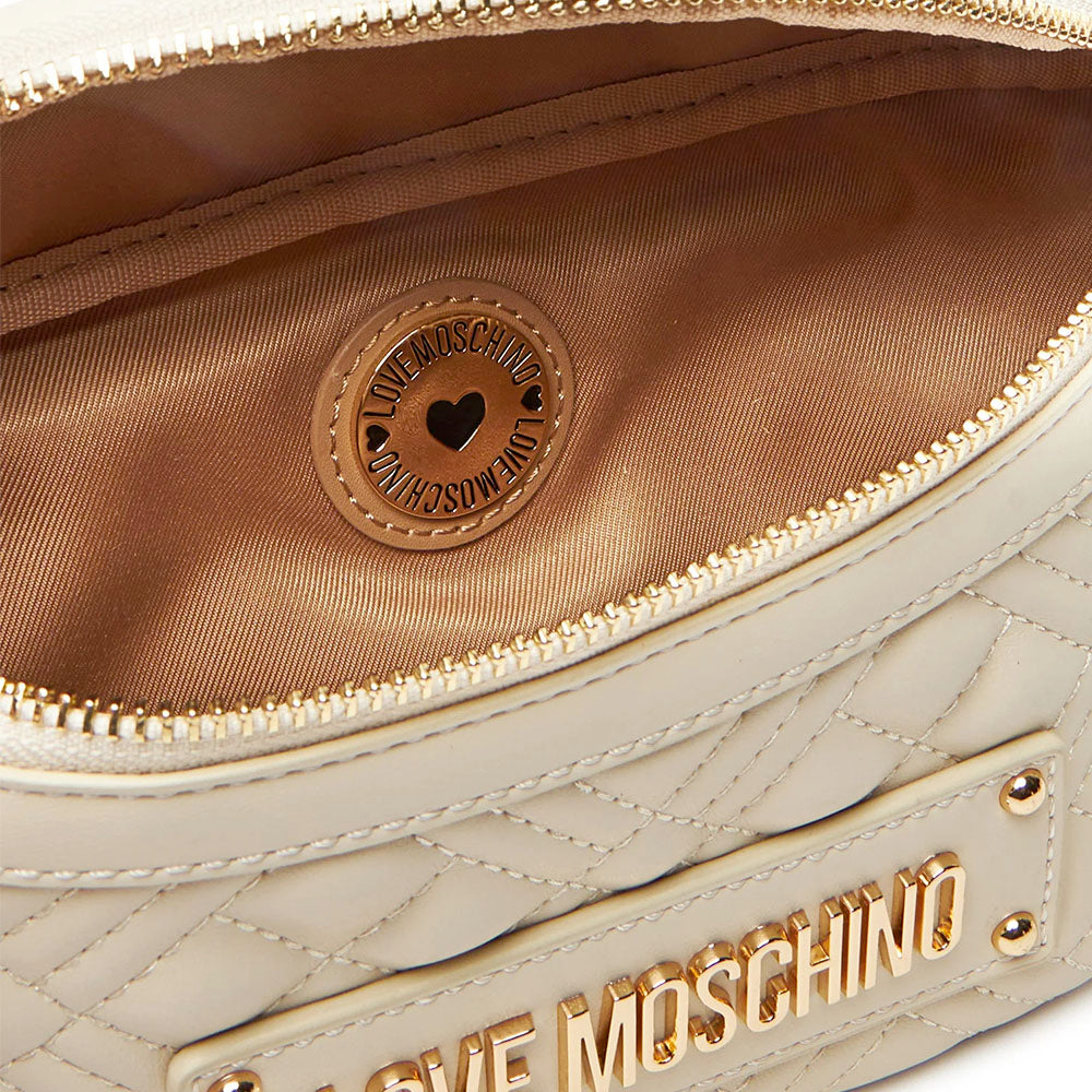 LOVE MOSCHINO LETTERING LINIE
Gesteppte Gürteltasche in der Farbe Elfenbein 