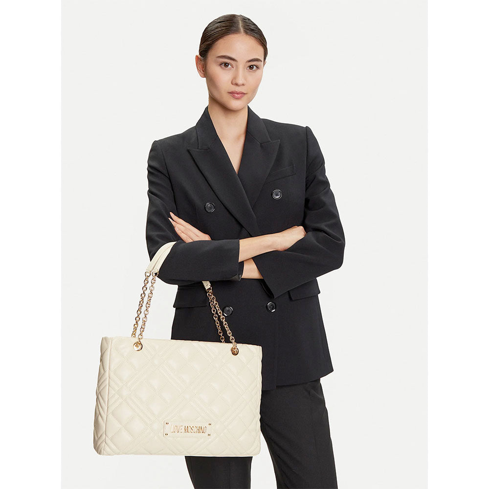 LOVE MOSCHINO QUILTED LINIE
Gesteppte Einkaufstasche in der Farbe Elfenbein