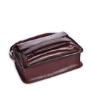 Damen-Umhängetasche/Kameratasche THE BRIDGE Lucrezia-Linie aus traubenfarbenem Leder