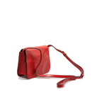 THE BRIDGE Damen-Umhängetasche, mittelgroß, Lucrezia-Linie, aus Flamenco-Rot-Leder