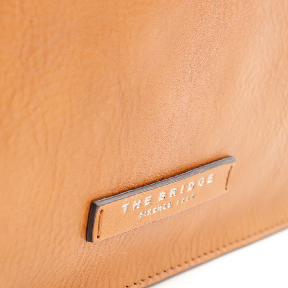 Cartella Uomo Verticale THE BRIDGE linea Leone in Pelle color Cognac