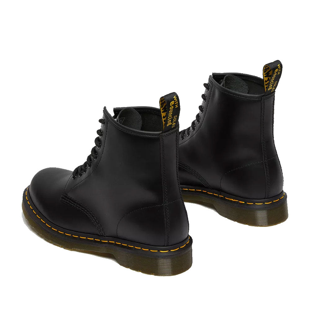 Scarpe Donna DR. MARTENS Stivali linea 1460 in Pelle Nera a sconto Cuoieriashop