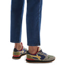 Herrenschuhe W6YZ Jet-M Sneakers. aus technischem Stoff und Wildleder in der Farbe Dark Grey Military Fire