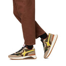 Scarpe Uomo W6YZ Sneakers Yak-M. in Tessuto Tecnico e Suede colore Taupe Testa Moro e Giallo