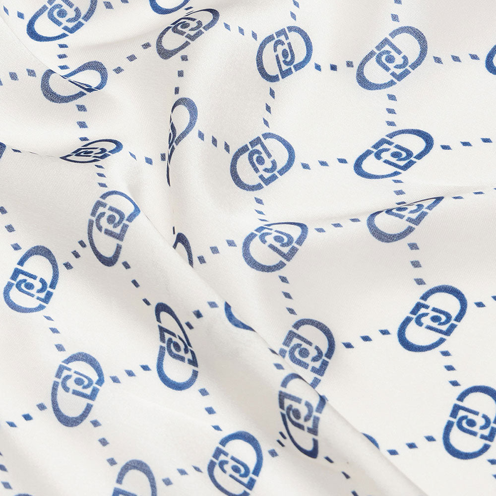 LIU JO
Damen Schal 120x120cm in der Farbe Better Blue mit Logo