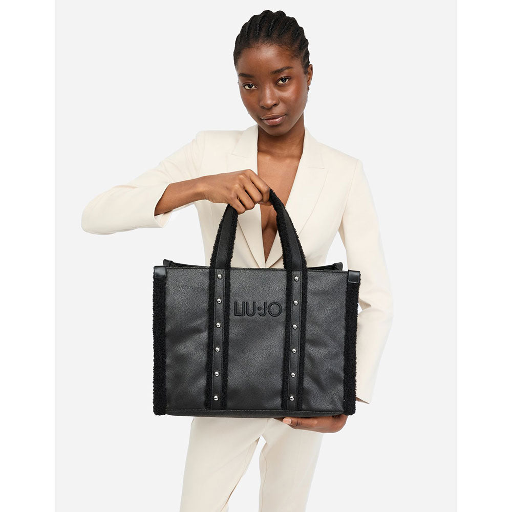 Shopping Bag Donna LIU JO in Tessuto Spalmato Effetto Montone e Inserti Teddy Nero