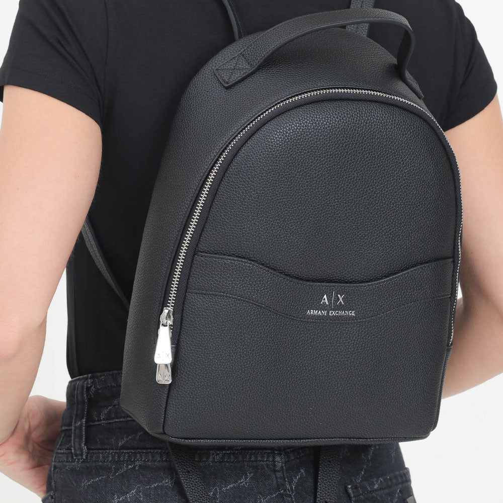 ARMANI EXCHANGE Damenrucksack geschlossen mit Reißverschluss in Schwarz