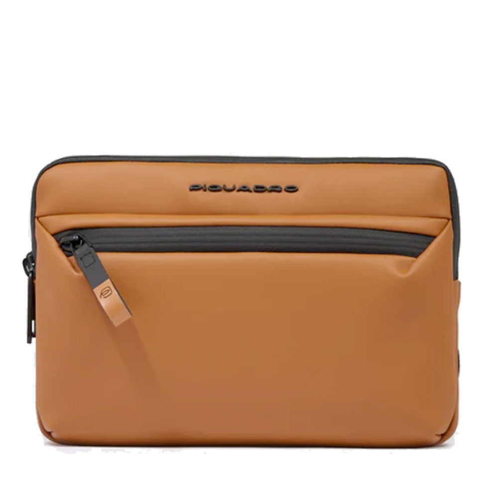 Pochette Uomo Piquadro in Tessuto colore Cuoio con Tracolla Linea Corner - AC6492C2OW