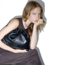 LIU JO Damen-Schultertasche Riccy Medium aus glattem schwarzem Kunstleder
