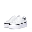 LIU JO Selma 16 Plateau-Sneaker aus weißem Leder mit schwarzem Satineinsatz mit Strasssteinen