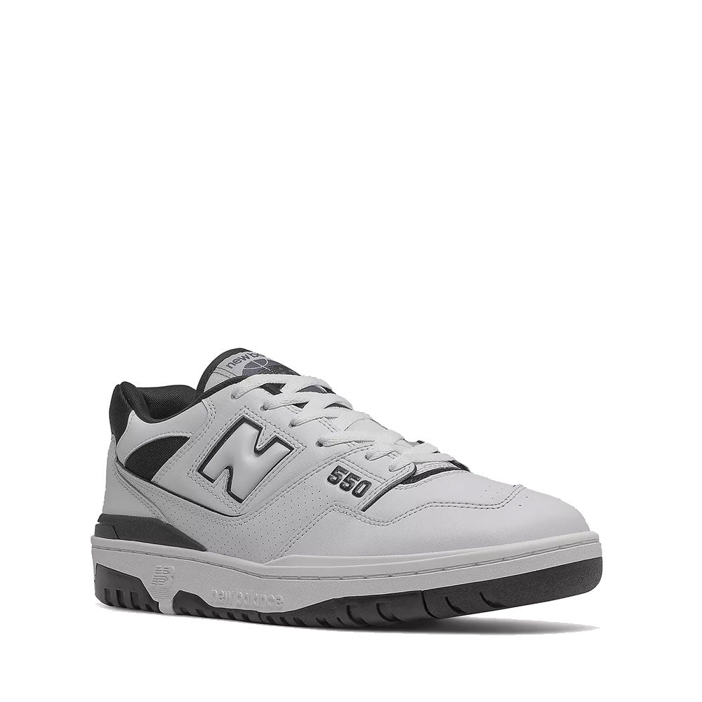 Scarpe Unisex NEW BALANCE Sneakers 550 in Pelle colore White e Black