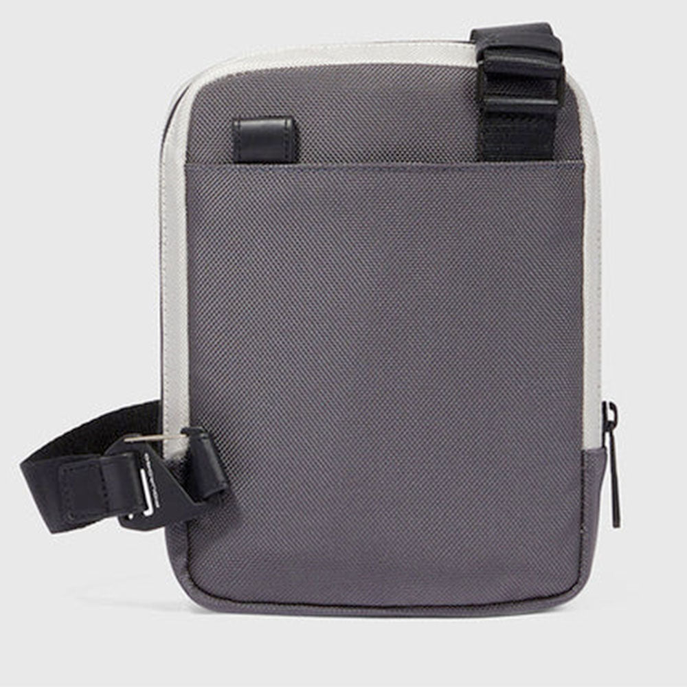 Herren-Umhängetasche PIQUADRO mit iPad-Mini-Fach aus Stoff und Leder in Grau-Schwarz Modell Brief 2 - CA3084BR2S