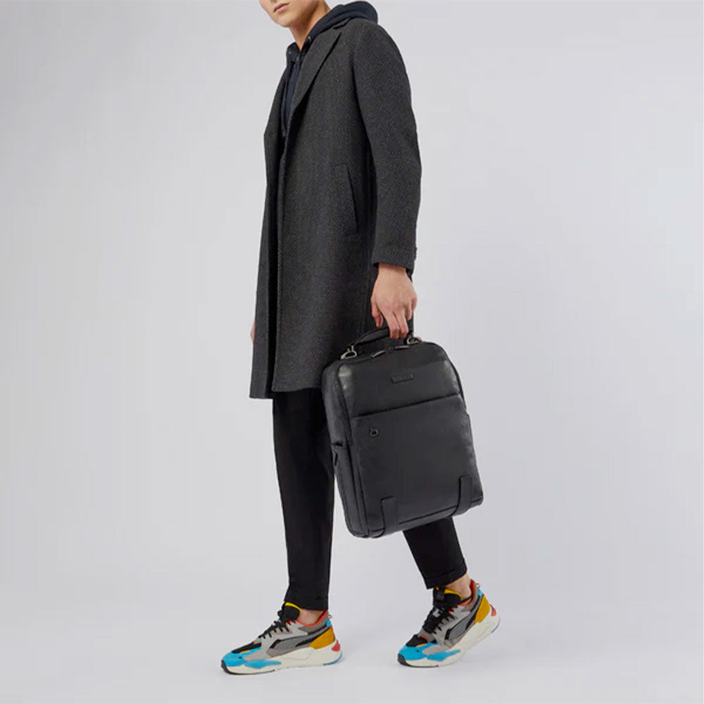 Zaino PIQUADRO porta PC 15,6" e porta iPad® Linea Ael in Pelle Nera - CA4818MOS