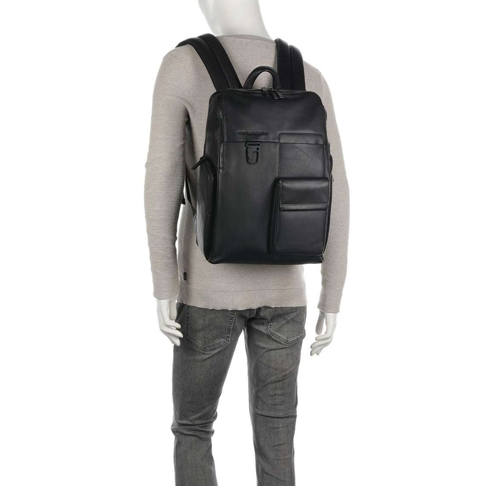 Zaino Uomo PIQUADRO con porta Pc 15,6" in Pelle Blu Linea Finn - CA5989S123