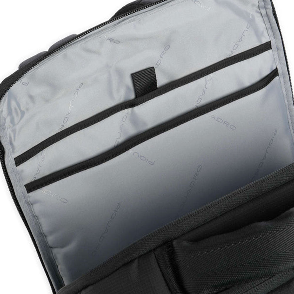 Zaino da Bici PIQUADRO in Nylon Riciclato Nero con Porta Pc 15,6" Linea Arne - CA5998S125