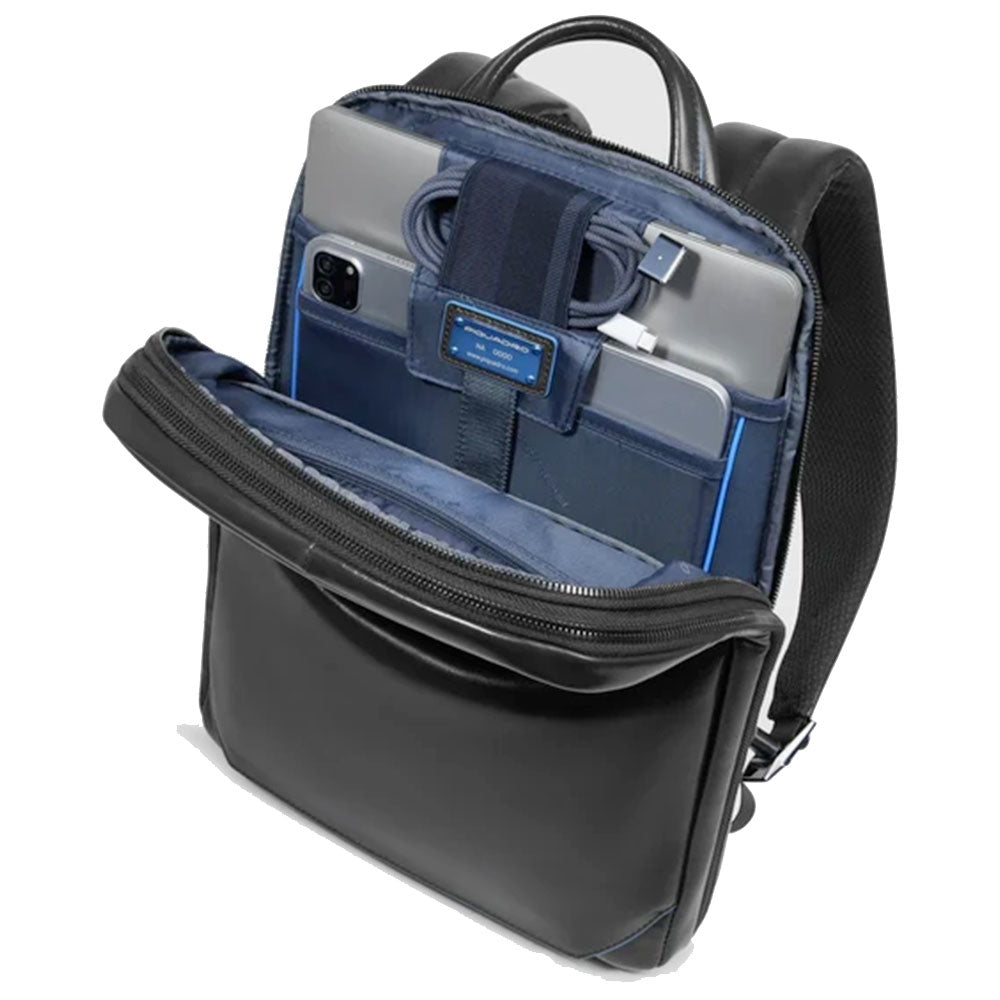 PIQUADRO Herrenrucksack, erweiterbar, mit 14"-Laptopfach, aus schwarzem Leder, Blue-Square-Linie – CA6311B2
