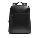 PIQUADRO Herrenrucksack, erweiterbar, mit 14"-Laptopfach, aus schwarzem Leder, Blue-Square-Linie – CA6311B2