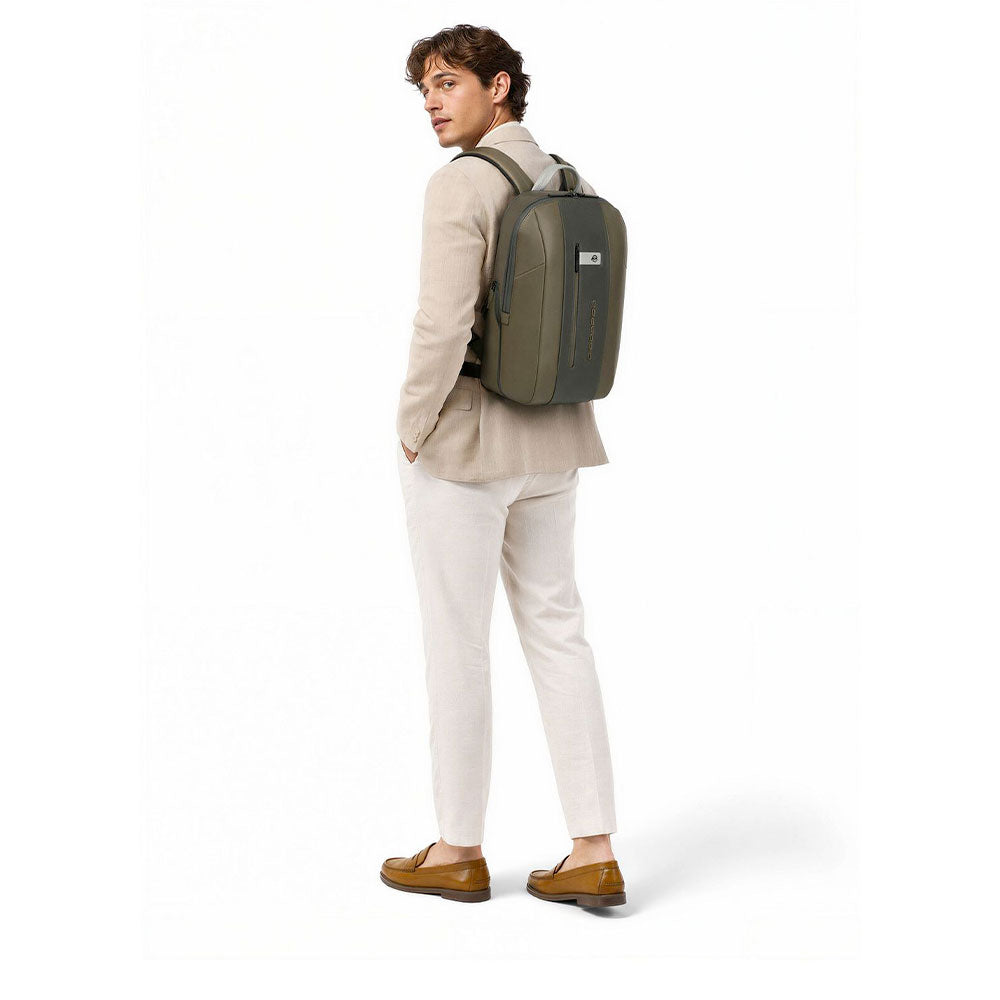 Zaino Uomo PIQUADRO con Porta PC 15.6" in Pelle Verde - Grigio Linea Urban - CA6384UB00