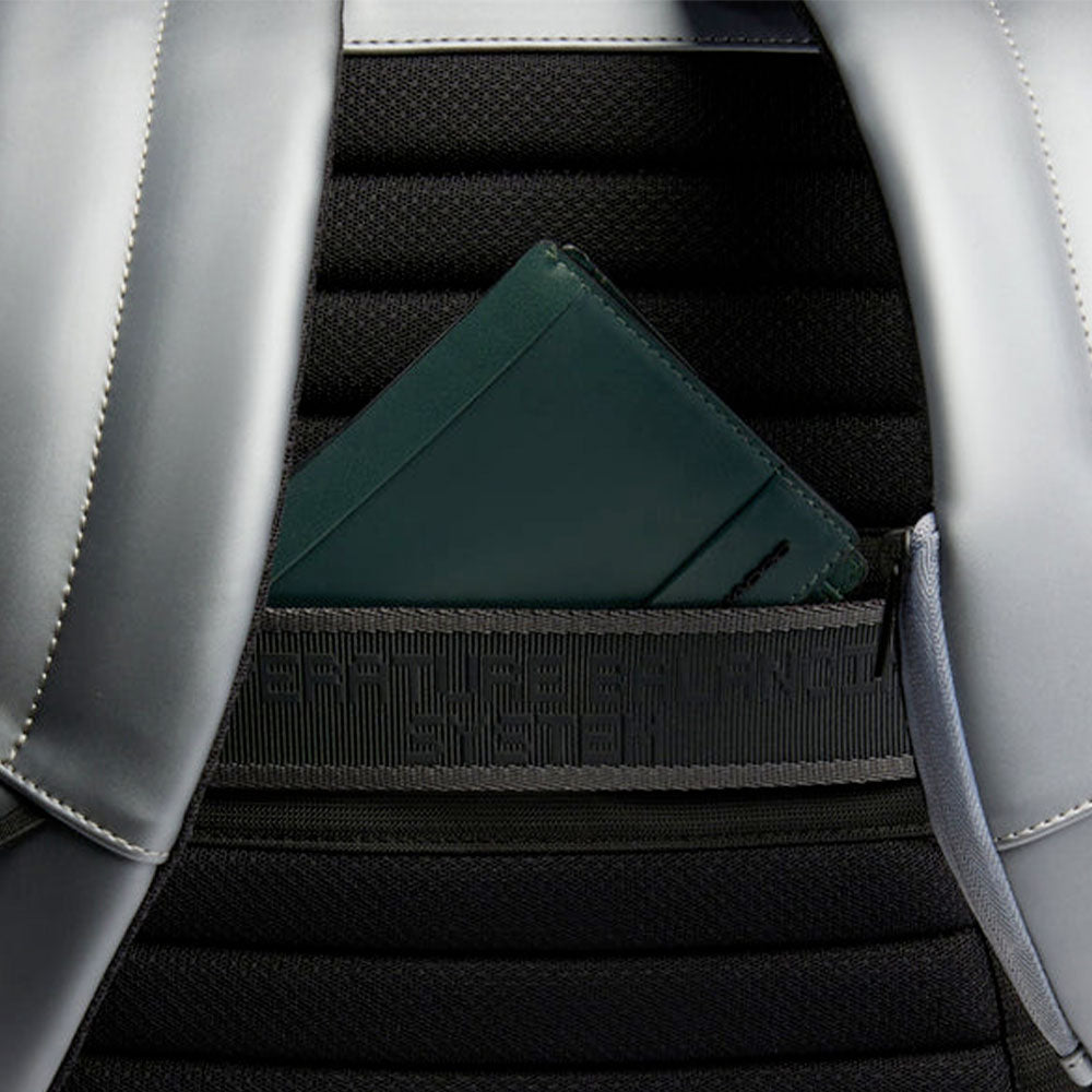 Zaino PIQUADRO Con Porta Pc 14" in Tessuto Argento e Nero Linea Corner 2.0 - CA6464C2OW