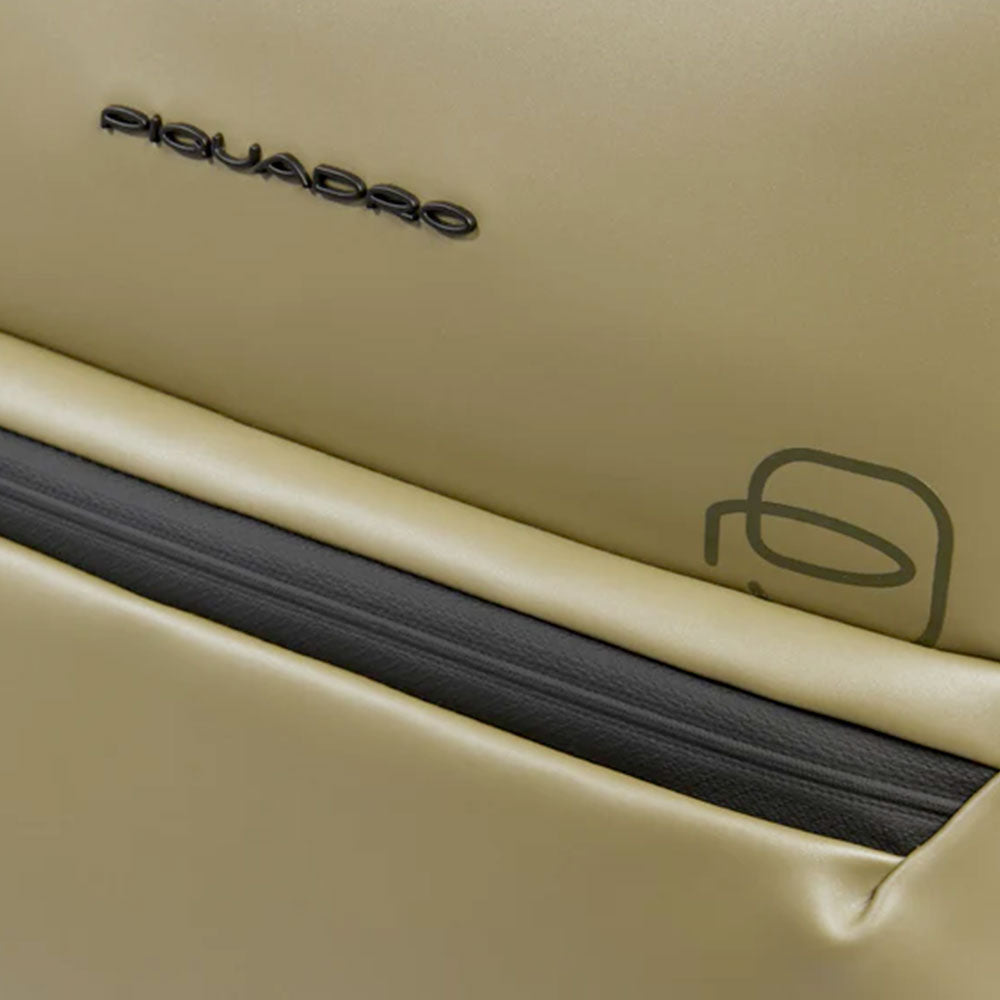 Zaino PIQUADRO Con Porta Pc 15,6" in Tessuto Verde3 Linea Corner 2.0 - CA6465C2OW