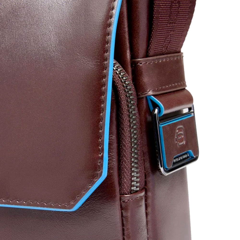 Horizontale Herren-Tasche PIQUADRO aus mahagonfarbenem Leder, Linie Blue Square – CA6812B2