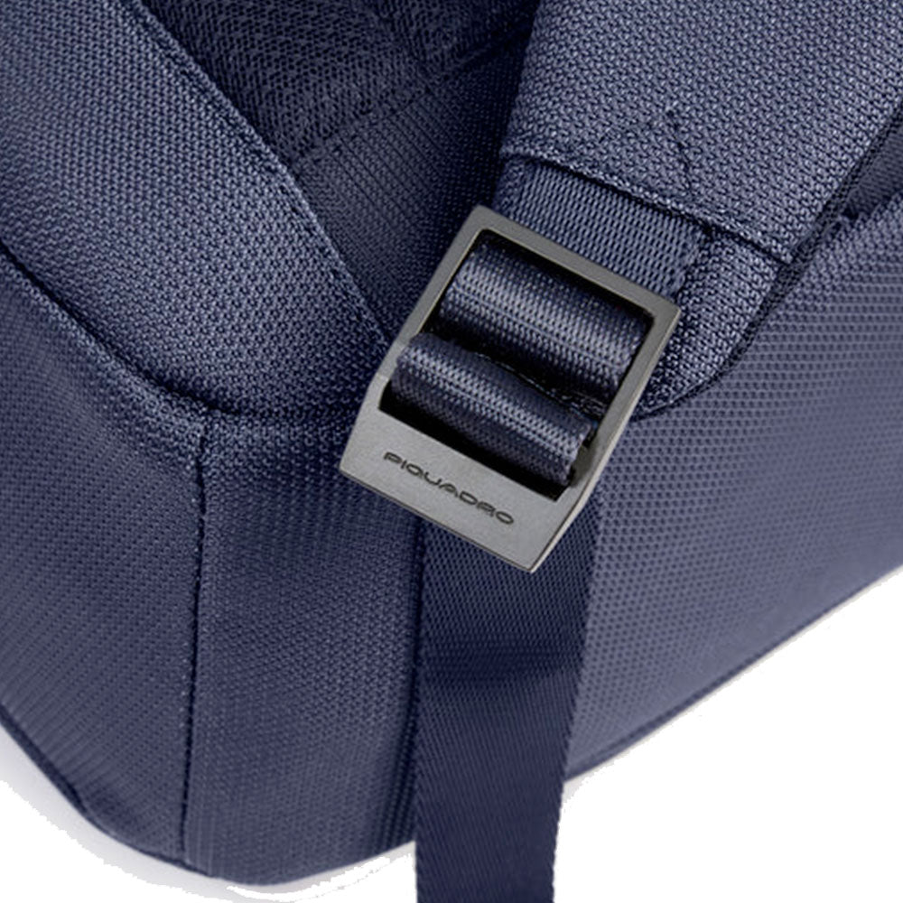 Zaino PIQUADRO Con Porta Pc 13,3" in Tessuto Blu Linea Lyss - CA6926S143BM