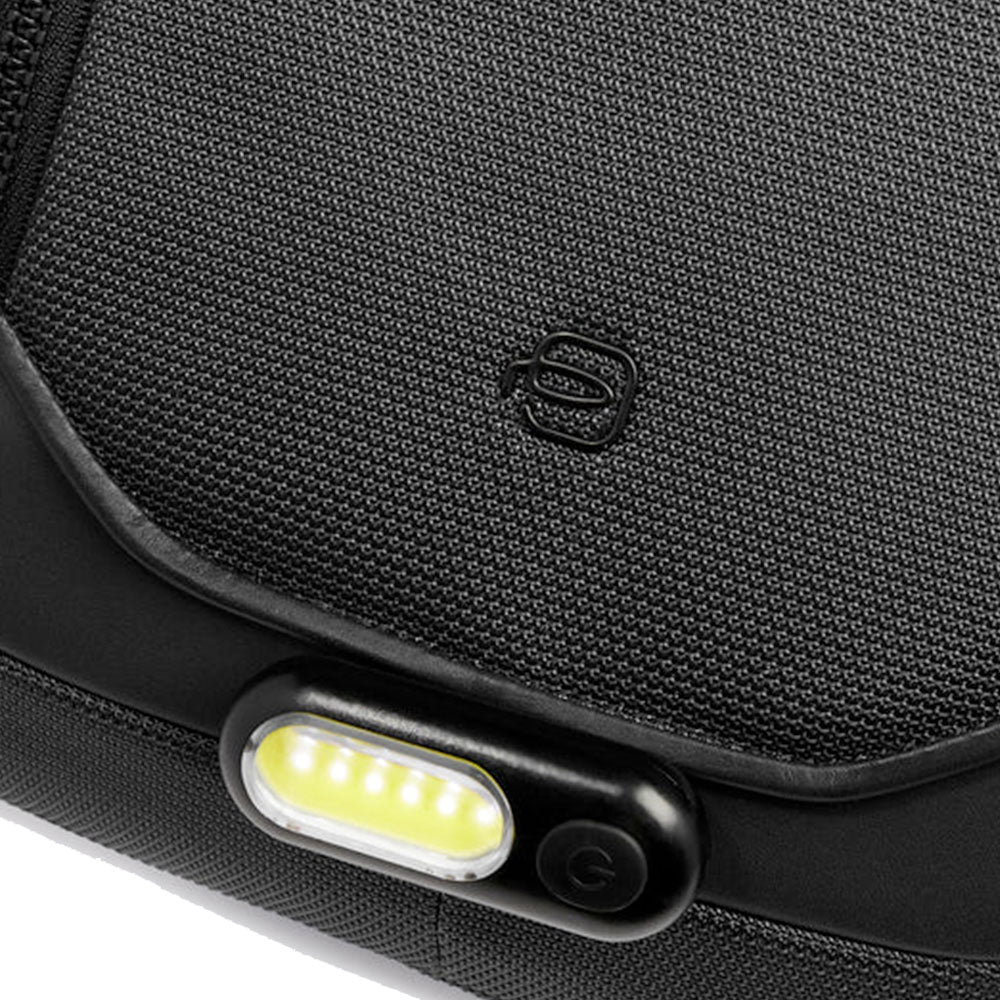 Zaino PIQUADRO Con Porta Pc 14" in Tessuto Nero Linea Lyss - CA6927S143BM