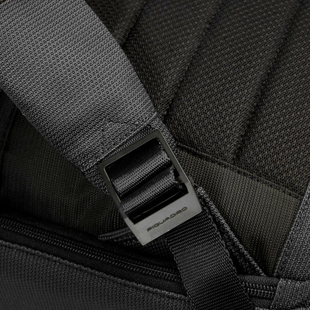 Zaino PIQUADRO Con Porta Pc 15,6" in Tessuto Nero Linea Lyss - CA6928S143BM