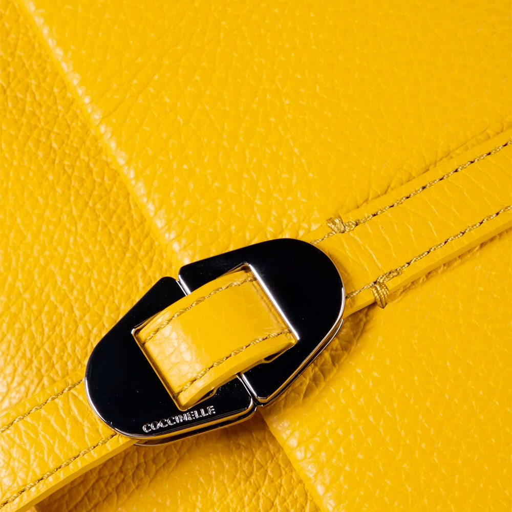 Damen-Schultertasche COCCINELLE aus Leder Modell Dorian in Soleado