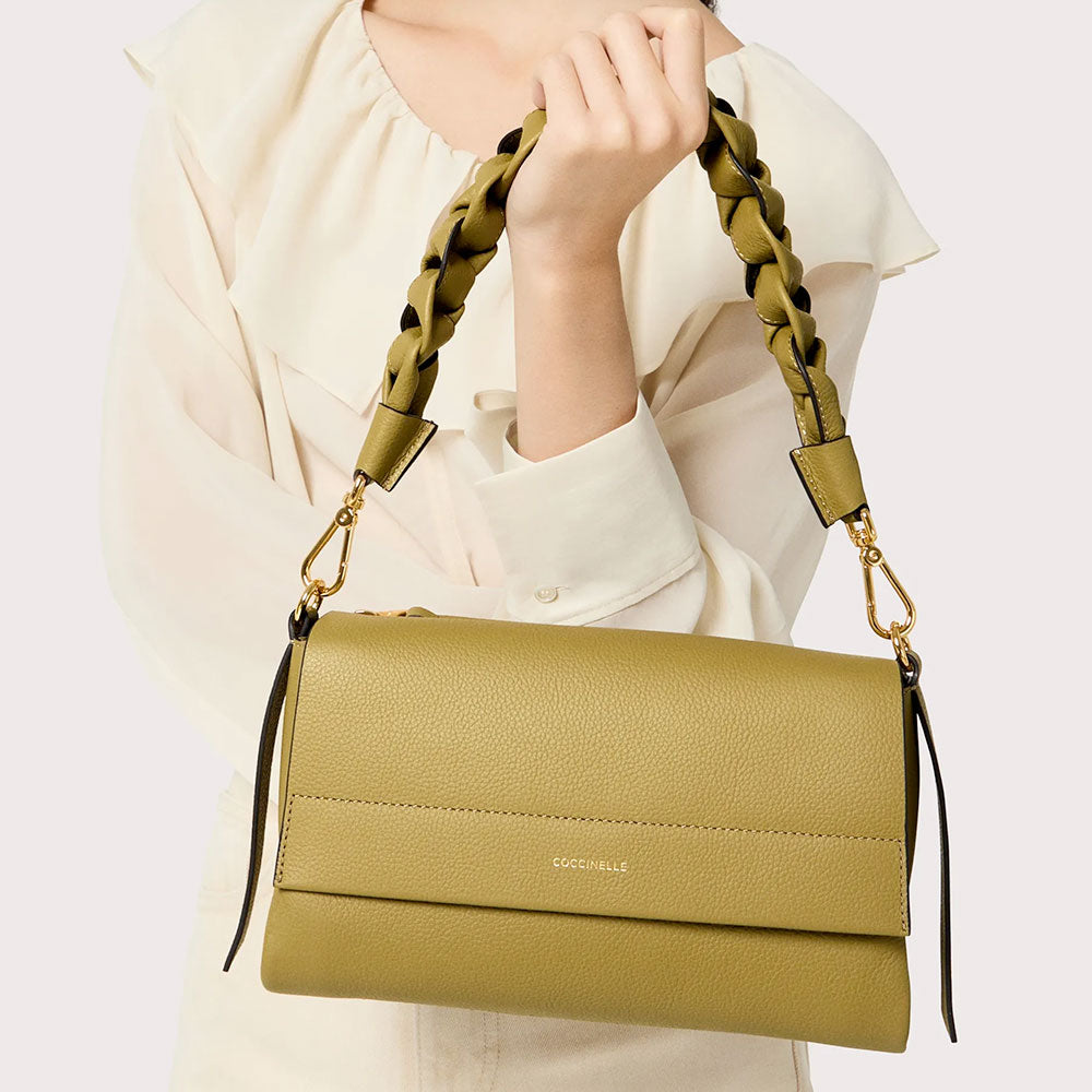 Damen-Schultertasche COCCINELLE aus Leder Modell Boheme Small in Sandshell-Seagrass