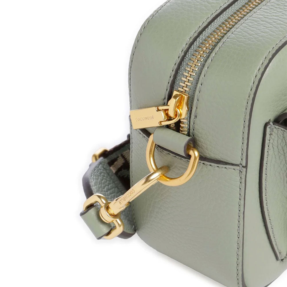 Borsa Donna a Tracolla COCCINELLE in Pelle Colore Greenery linea Beat Soft - E1NOF150201