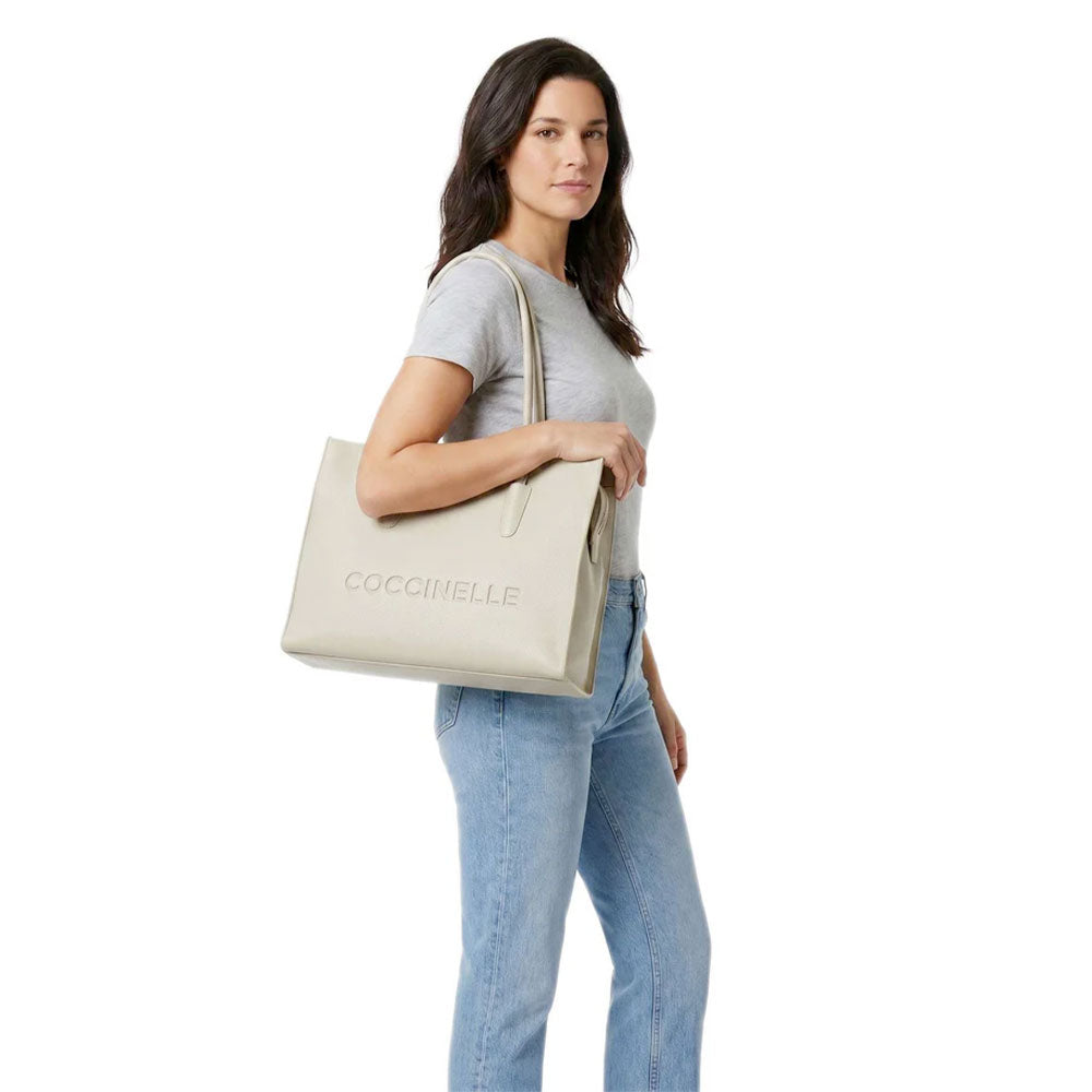 Borsa Donna a Spalla COCCINELLE in Pelle Linea Myrtha26 colore Eucalipto