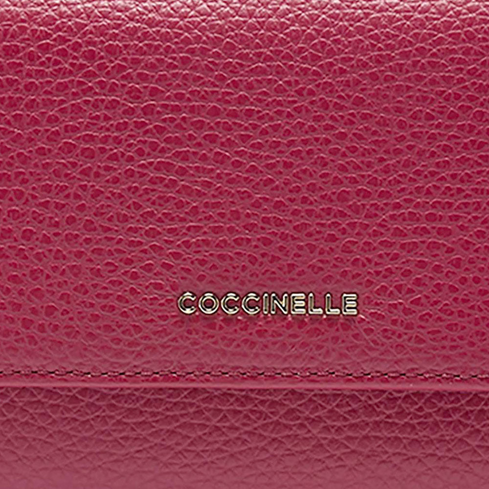Portafoglio Grande COCCINELLE in Pelle Martellata Linea Metallic Soft colore Sangria