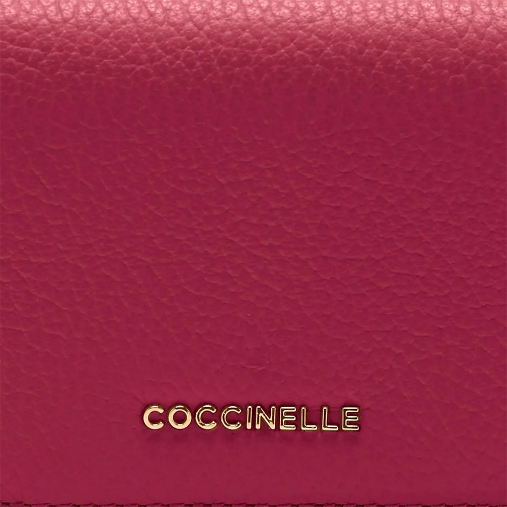 Portafoglio Donna Mini COCCINELLE in Pelle Linea Metallic Soft colore Sangria Chiuso con Bottone