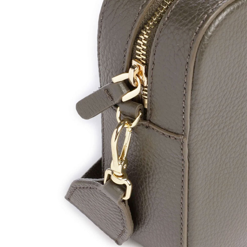 Borsa Donna a Tracolla COCCINELLE Linea Tebe Colore Fango- E5MN555M301