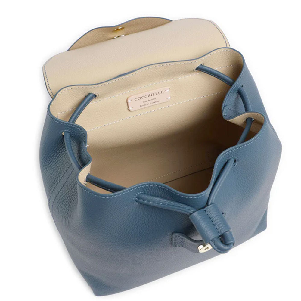 Zaino Donna COCCINELLE in Pelle Linea Nikla Mini colore Deep Blue - Sandshell