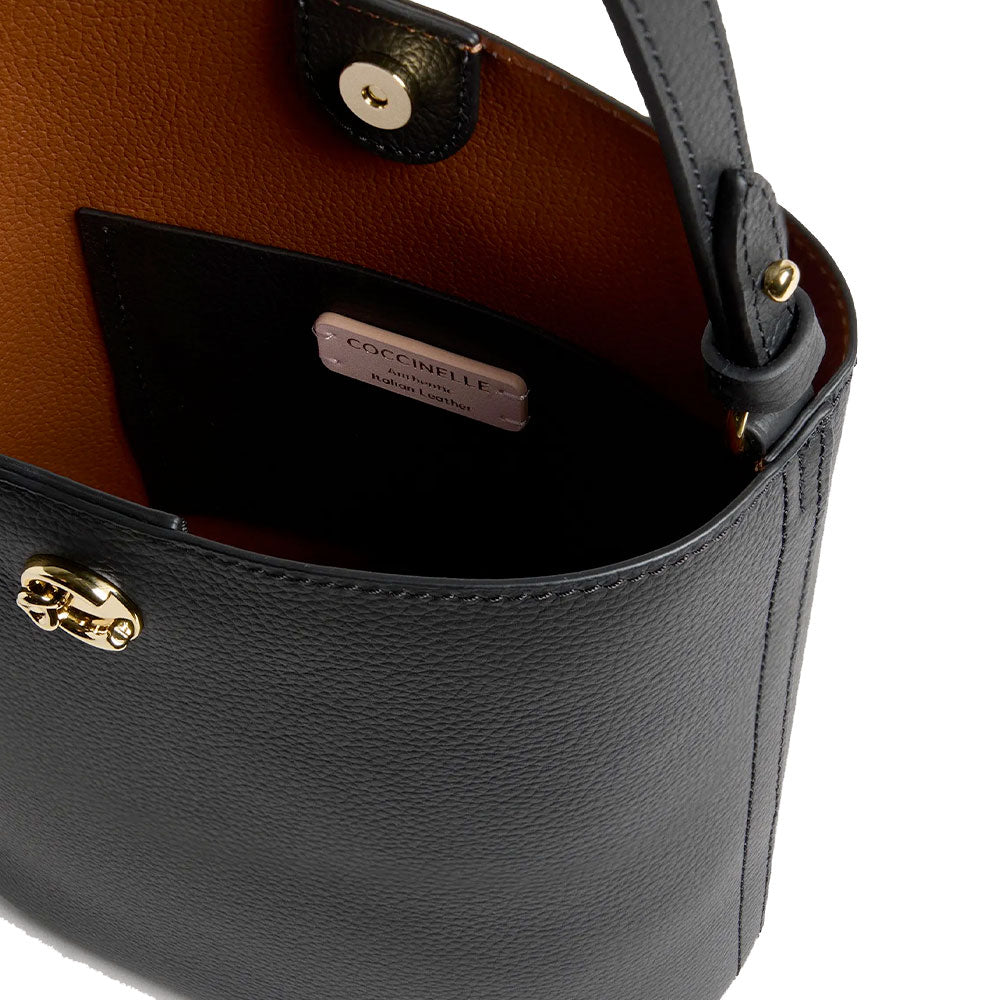 Damen-Schultertasche COCCINELLE Modell Nikla Mini in Schwarz-Cognac