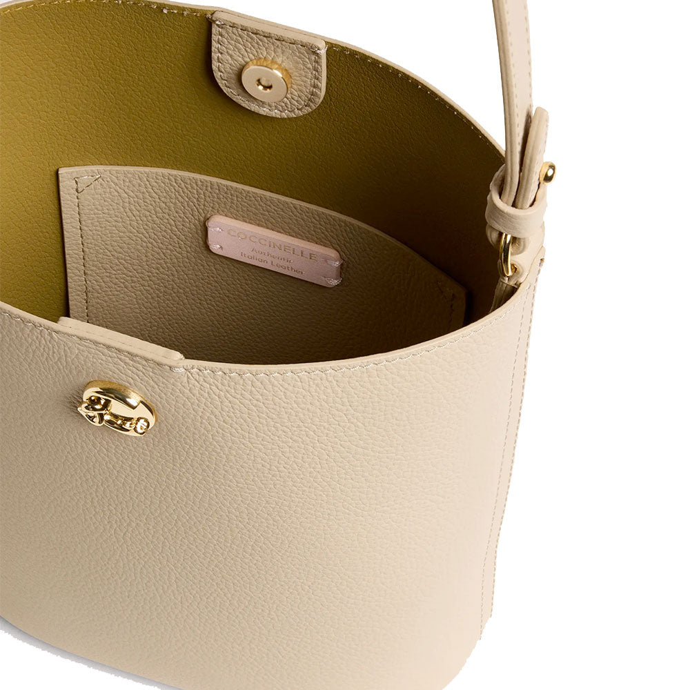Damen-Schultertasche COCCINELLE Modell Nikla Mini in Sandshell-Seagrass