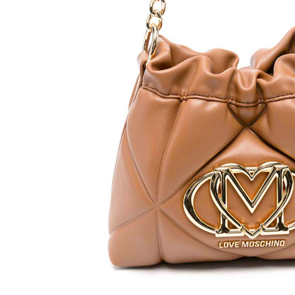 LOVE MOSCHINO Geprägte, gesteppte Beuteltasche in Kamel