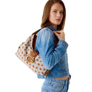 Borsa Donna Hobo a Spalla GUESS Linea Camden Colore Latte Logo - Cognac