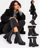 Stivali Donna CULT Tronchetti Purple 4870 Colore Nero