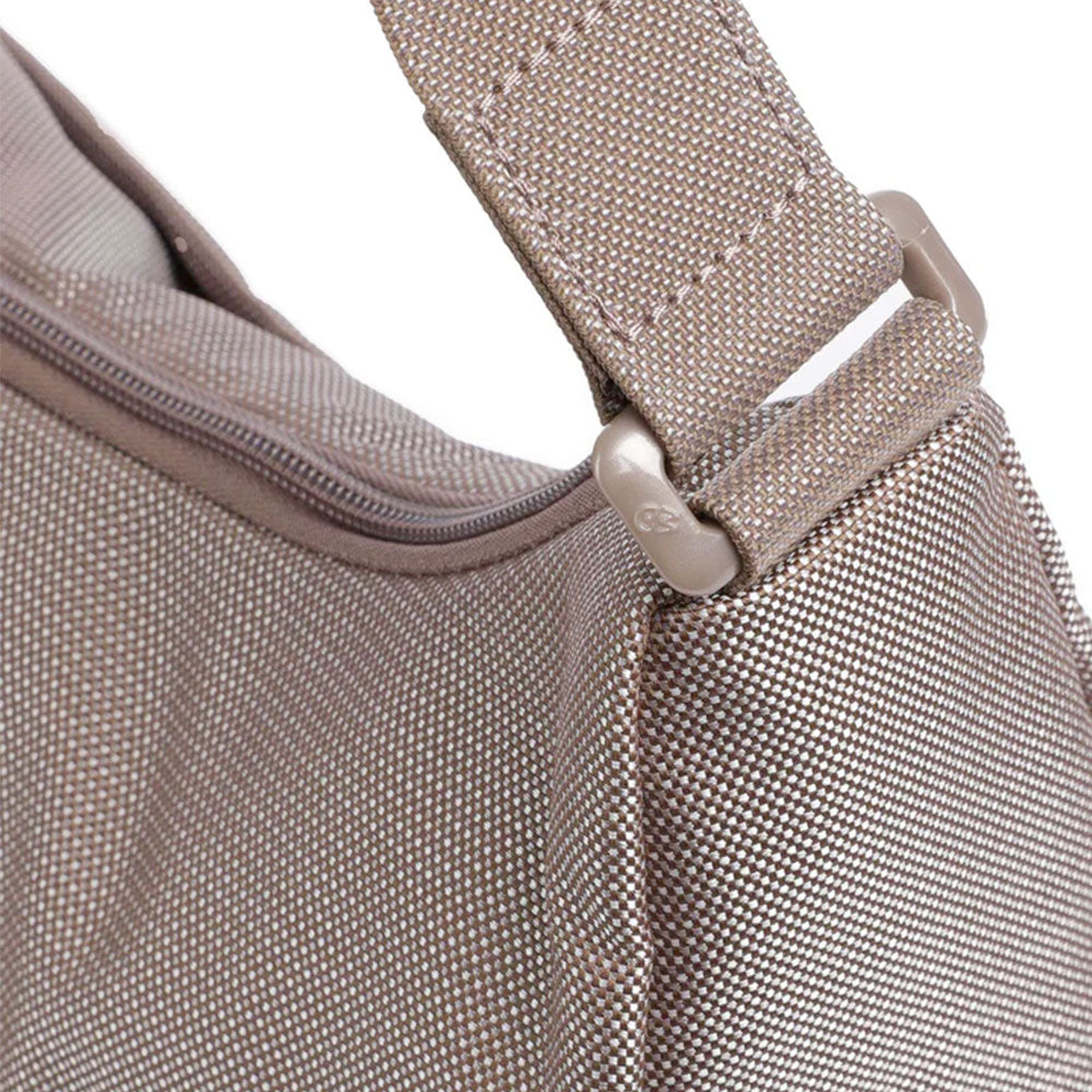 Borsa Donna a Tracolla a Mezzaluna MANDARINA DUCK in Tessuto Linea MD20 Colore Taupe