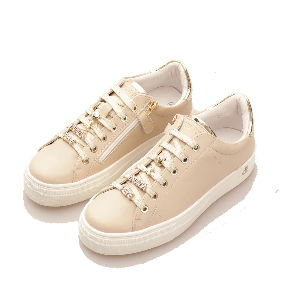 Sneakers Donna PATRIZIA PEPE linea Fly Sneakers in Pelle Beige con Applicazioni Gioiello