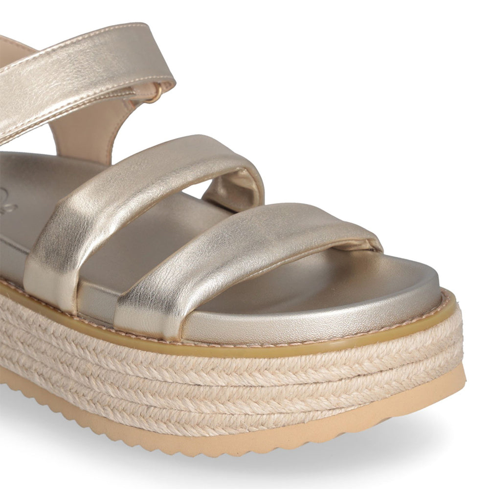 LIU JO Panarea 01 
Laminierte hellgoldene Plateau Sandalen